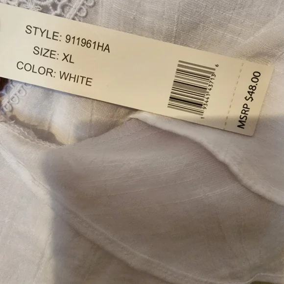 NWT- White Lace Trim Wrap Top - Picture 4 of 4